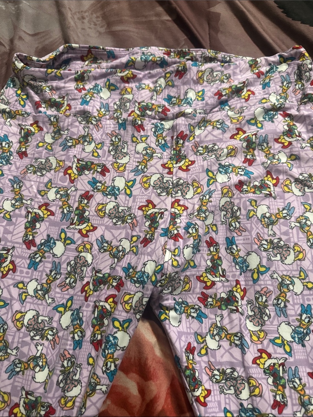 LuLaRoe Lavender Daisy Duck Print Leggings - Picture 5 of 5